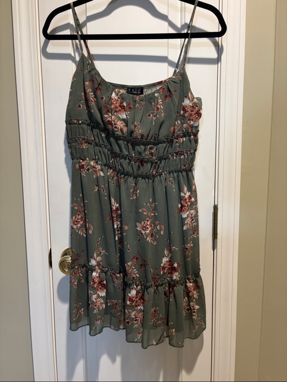 Green Floral Spaghetti Strap Sundress size medium by Trixxi